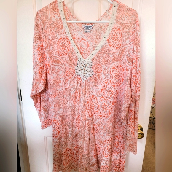 Mainstreet Blues Tops - Vintage boho tunic in beautiful colors.